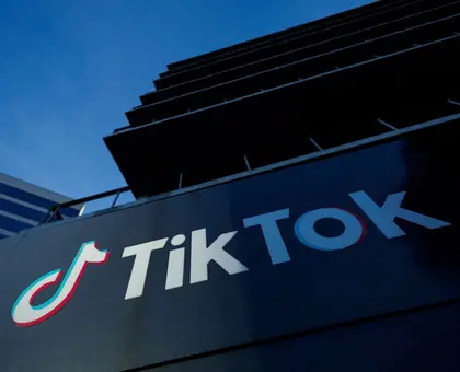 Biden Firma Proyecto de Ley Para Prohibir TikTok en EU si no se Separa de China