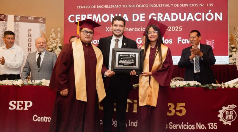 El Alcalde Beto Granados Apadrina a los Alumnos del CBTis 135 en sus dos Turnos