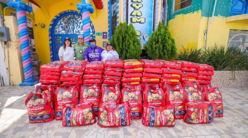 Entregó Alcalde Carlos Peña Ortiz más de 1.5 Toneladas de Croquetas para Perros