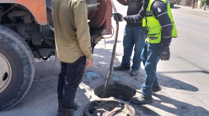 Realizó COMAPA Acciones de Mantenimiento a la red Sanitaria en la Colonia La Joya