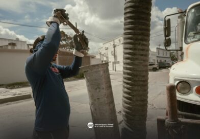Gobierno Municipal Trabaja en Limpieza de Drenaje en la Colonia Los Sauces