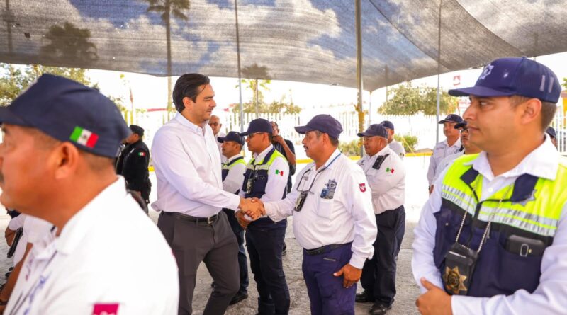 Entregó Carlos Peña Ortiz Nuevos Uniformes a Policía Vial y Guardia Estatal de Proximidad en Reynosa